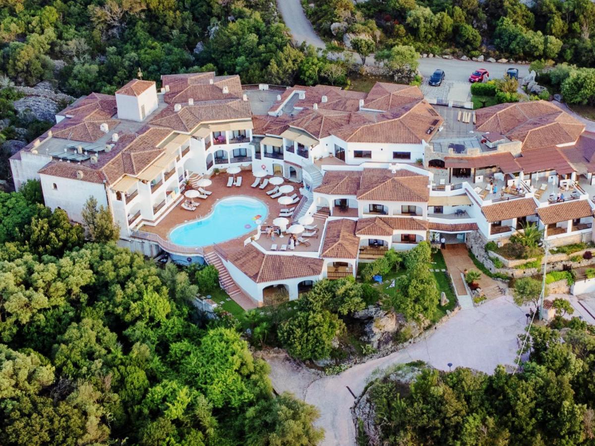 Hotel Pedra Santa Baja Sardinia Exterior foto
