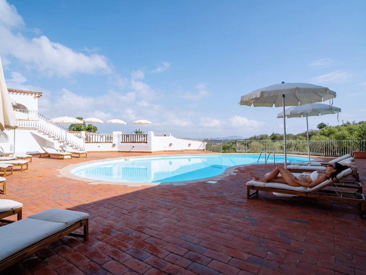 Hotel Pedra Santa Baja Sardinia Exterior foto